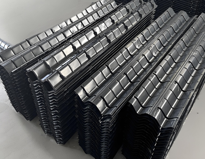 冷卻塔收水器:高效節(jié)水技術(shù)的核心組件與系統(tǒng)優(yōu)化策略 ——從原理到應(yīng)用的深度解析與節(jié)能改造方案