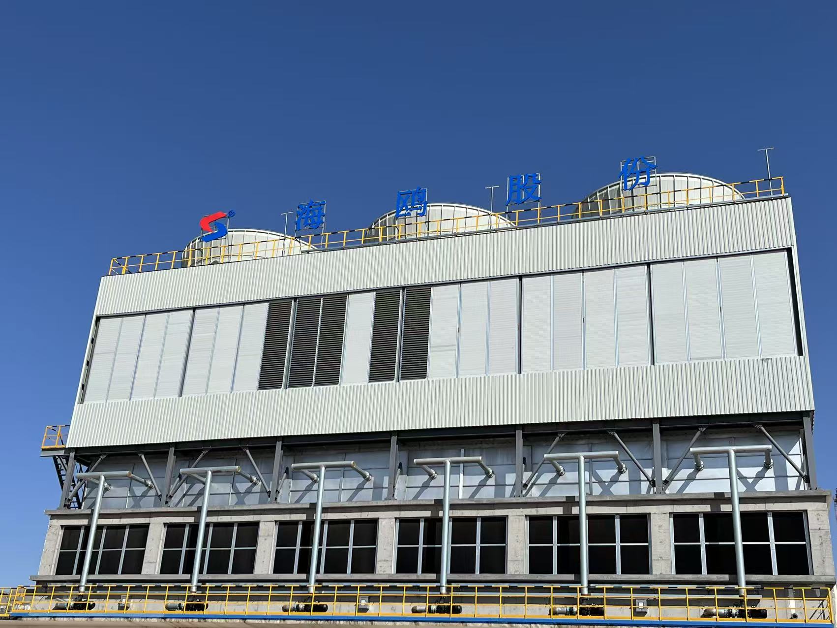 <strong>工業(yè)冷卻塔維修廠家全流程服務指南——從故障診斷到高效修復的實戰(zhàn)解析</strong>